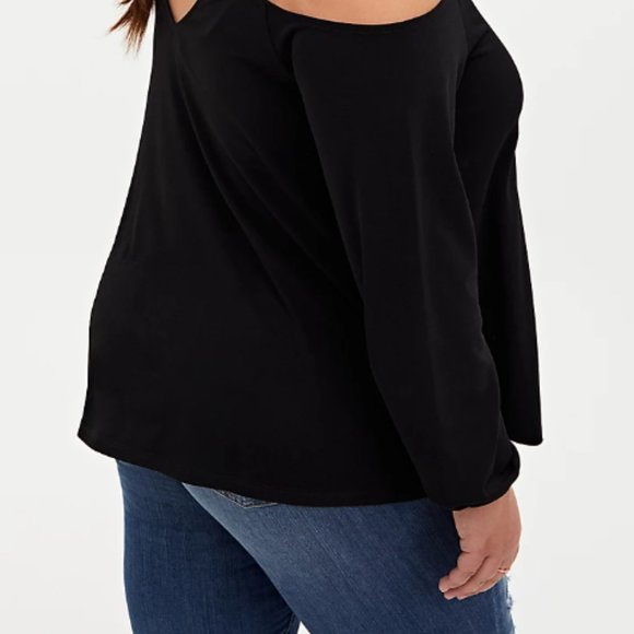 TORRID CREPE COLD SHOULDER TOP - Picture 3 of 4